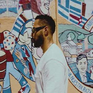 武警小哥Gry的爸爸叫什么
