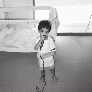 武警小哥Gry的爸爸叫什么
